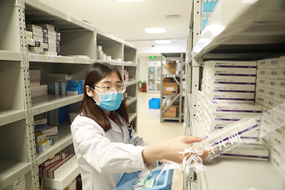今年重庆部分三级医院将开设药学门诊 为患者提供用药咨询